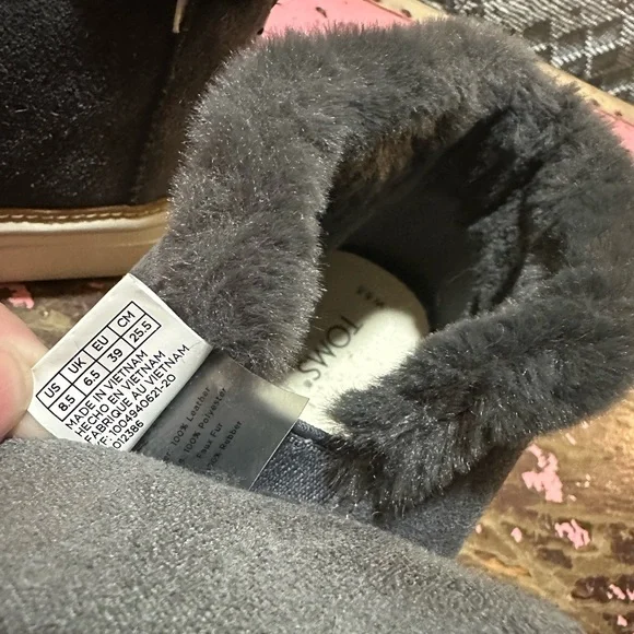 TOMS Paxton Grey faux fur bootie sz 8.5 - Picture 6 of 7